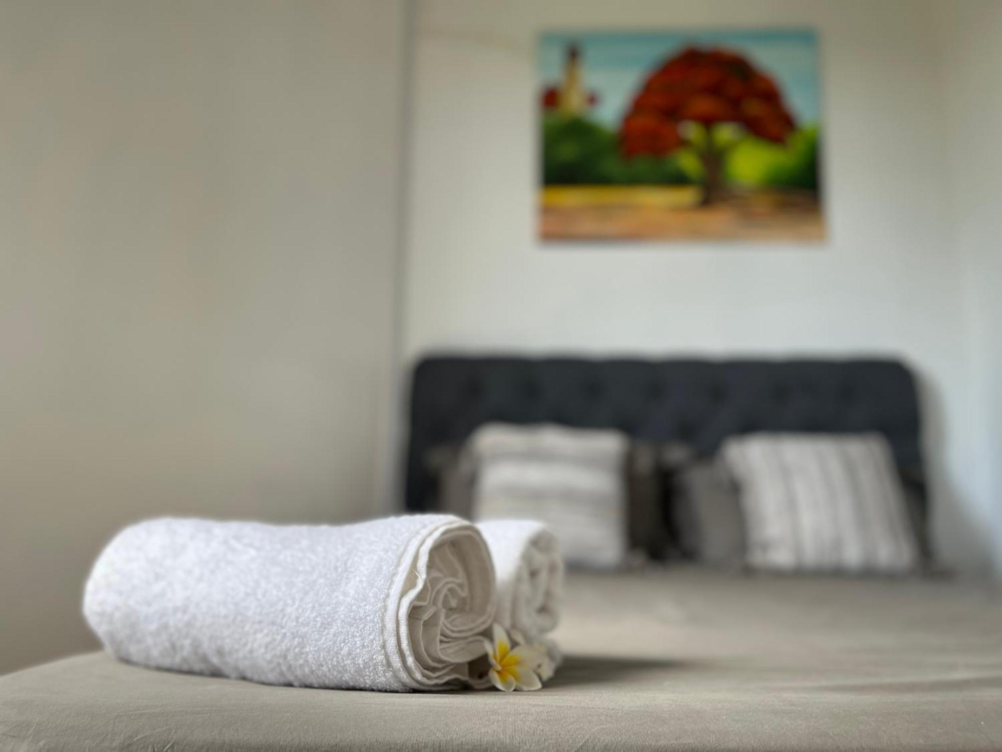 Cosy 2 Bedrooms Apts In Pereybere -Seasons Break Apartment Pereybere Beach Dış mekan fotoğraf