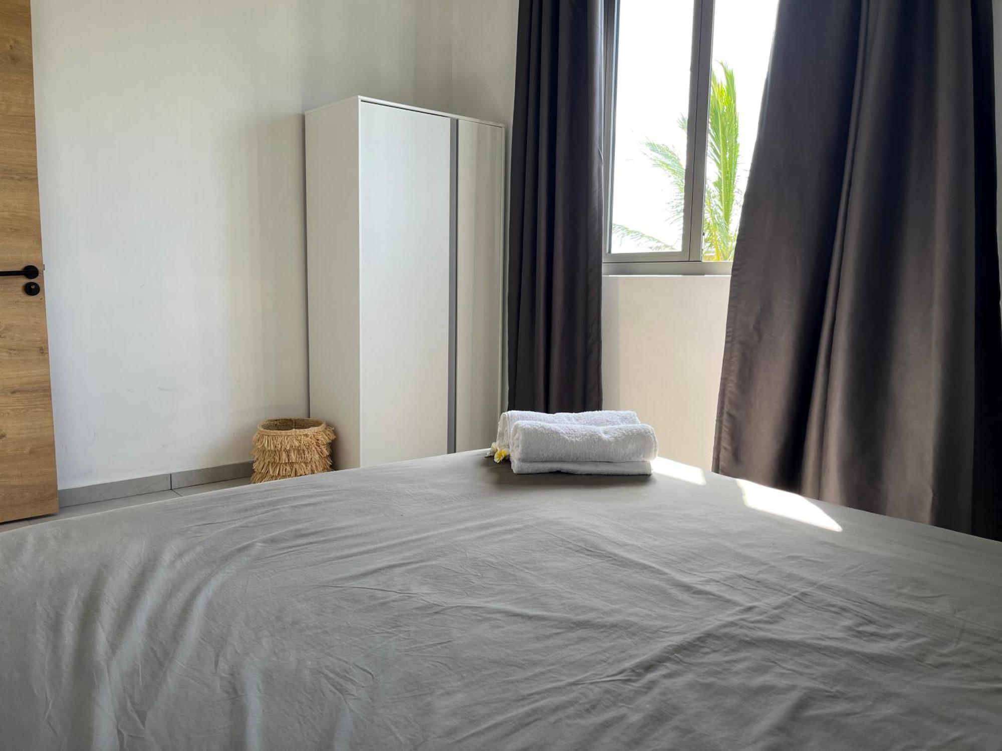 Cosy 2 Bedrooms Apts In Pereybere -Seasons Break Apartment Pereybere Beach Dış mekan fotoğraf
