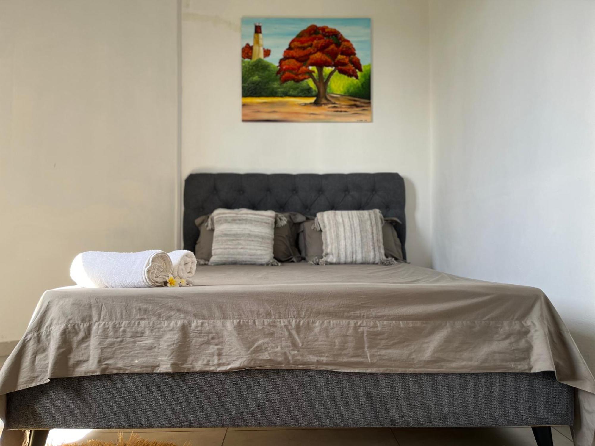 Cosy 2 Bedrooms Apts In Pereybere -Seasons Break Apartment Pereybere Beach Dış mekan fotoğraf