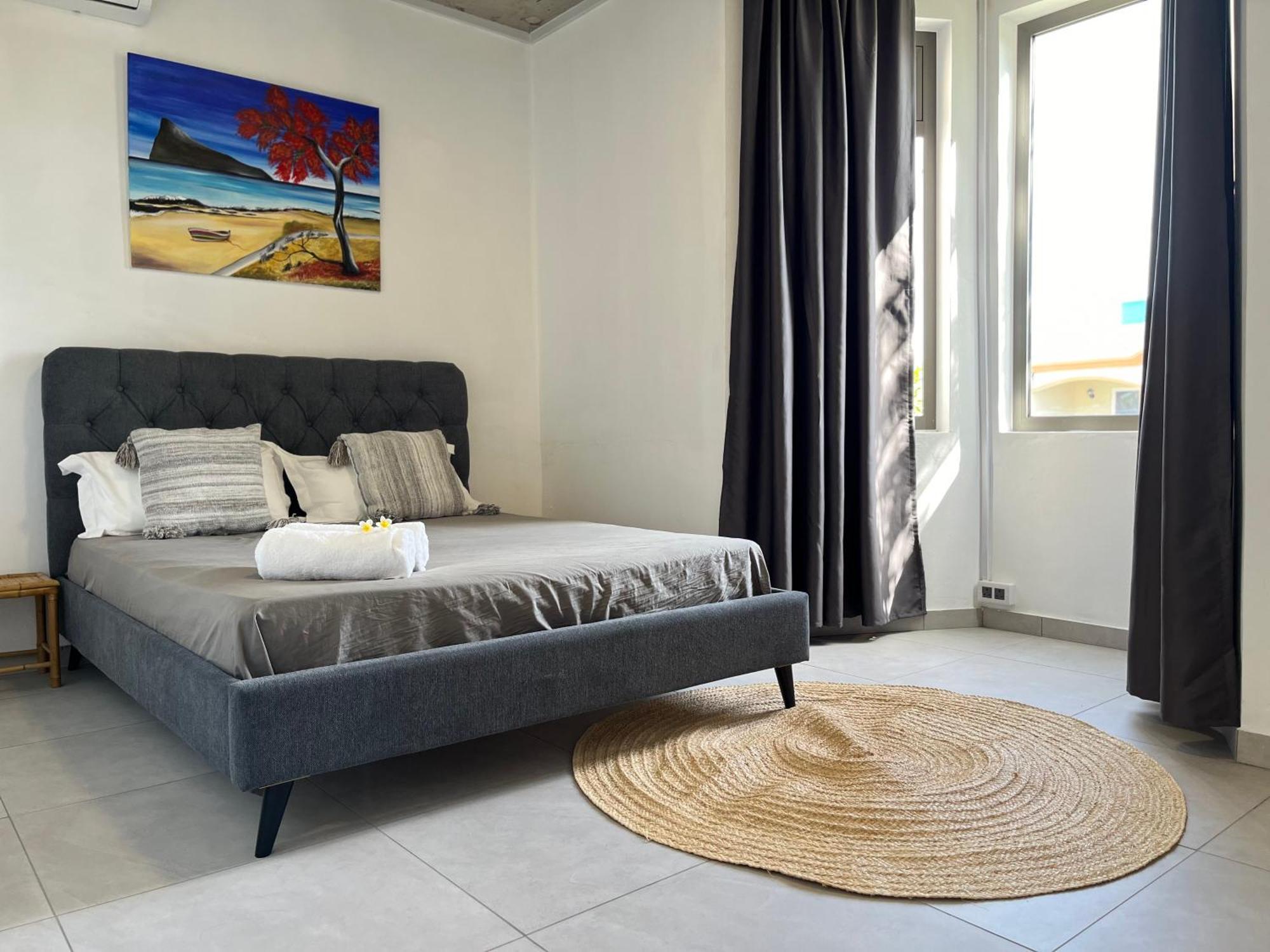 Cosy 2 Bedrooms Apts In Pereybere -Seasons Break Apartment Pereybere Beach Dış mekan fotoğraf
