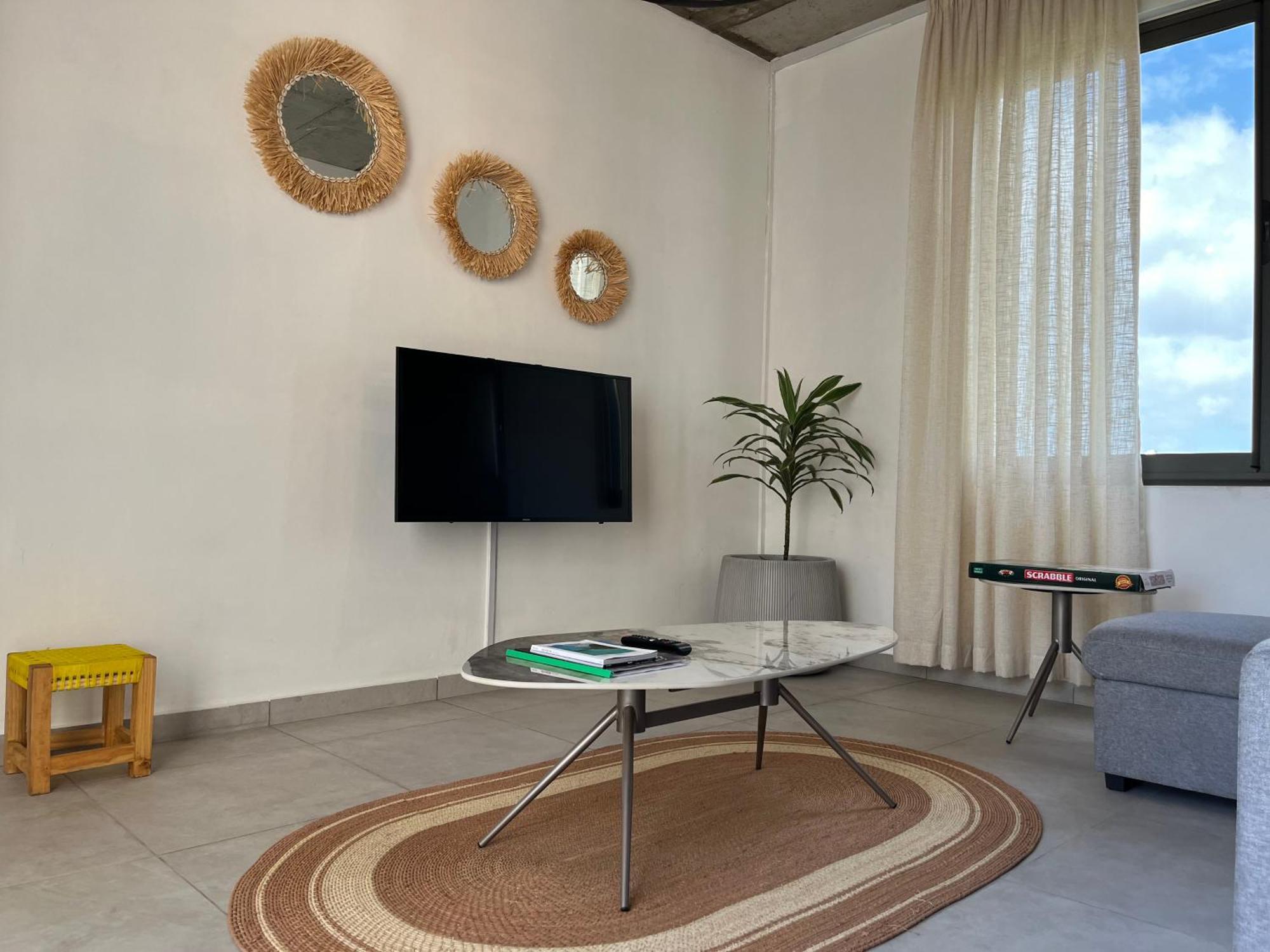 Cosy 2 Bedrooms Apts In Pereybere -Seasons Break Apartment Pereybere Beach Dış mekan fotoğraf